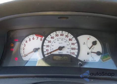 2004 Toyota Corolla S z USA, uszkodzony, nr VIN 2T1BR32E14C260735